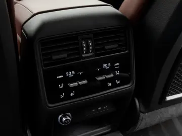 PORSCHE Cayenne Coupe S E-Hybrid   Clubleder   PDCC   HD