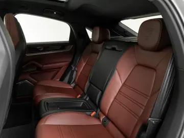 PORSCHE Cayenne Coupe S E-Hybrid   Clubleder   PDCC   HD