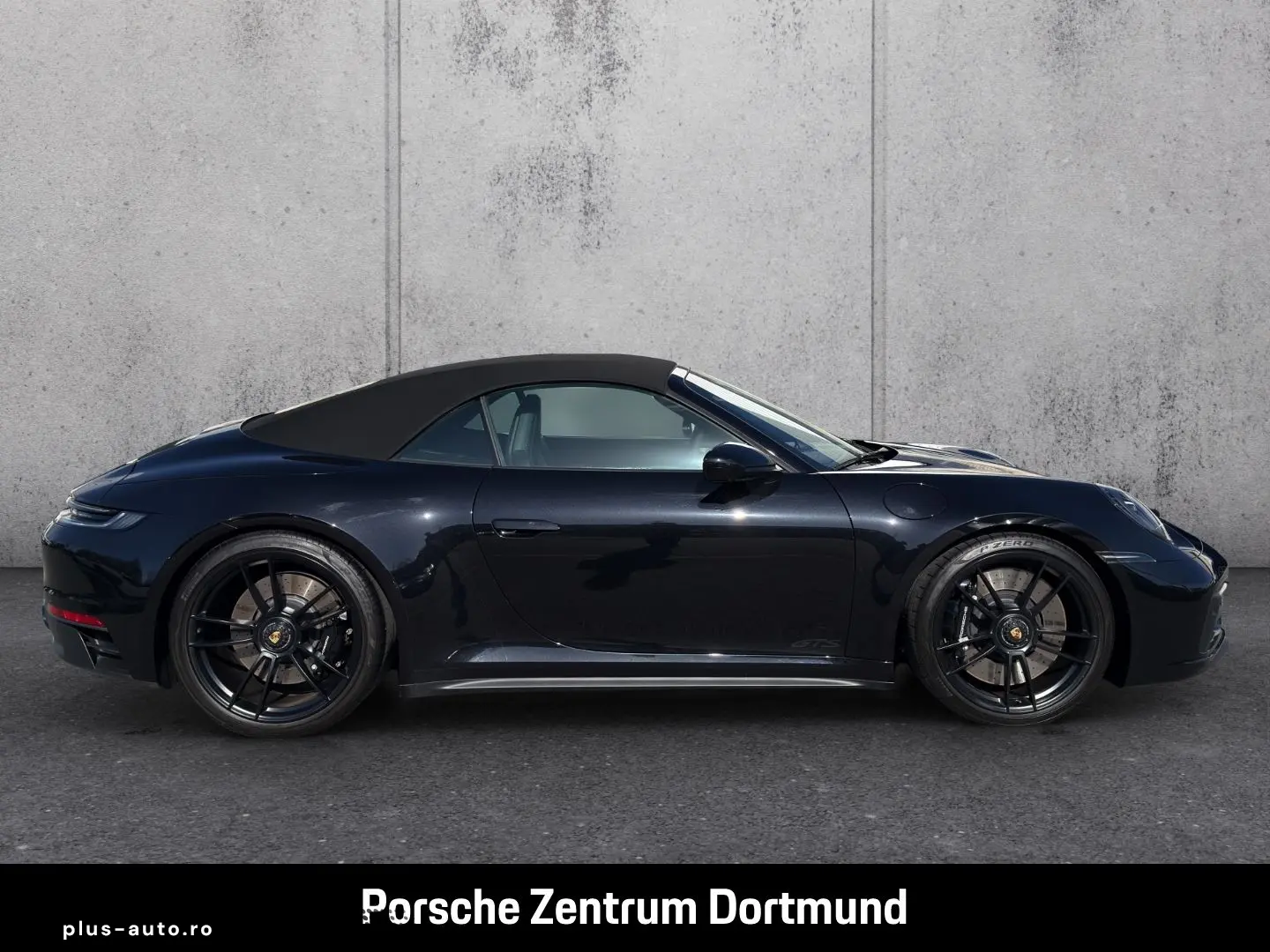 PORSCHE 992 (911) Carrera 4 GTS Cabriolet