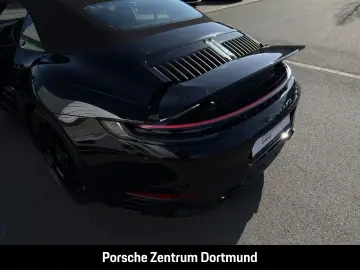 PORSCHE 992 (911) Carrera 4 GTS Cabriolet