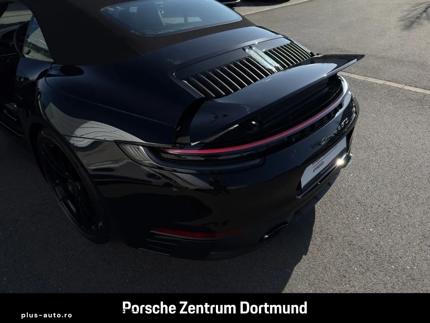 PORSCHE 992 (911) Carrera 4 GTS Cabriolet