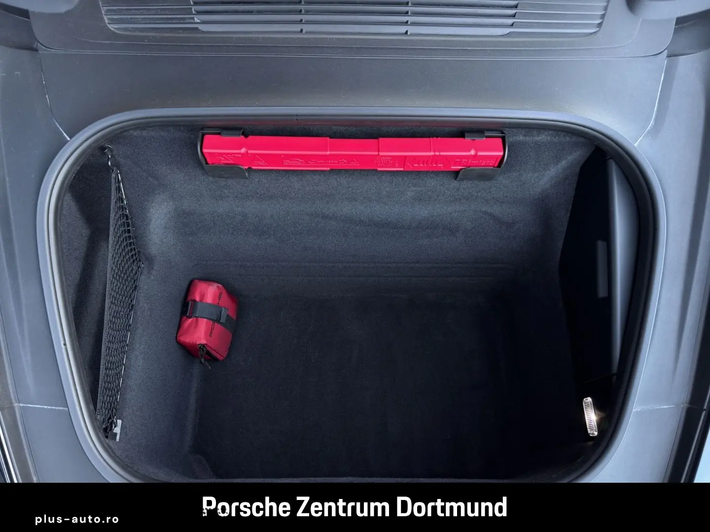 PORSCHE 992 (911) Carrera 4 GTS Cabriolet