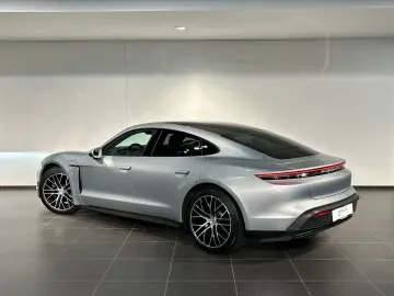 PORSCHE Taycan Surround-View BOSE 20-Zoll Panoramadach