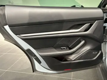 PORSCHE Taycan Surround-View BOSE 20-Zoll Panoramadach