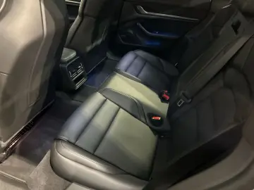 PORSCHE Taycan Surround-View BOSE 20-Zoll Panoramadach