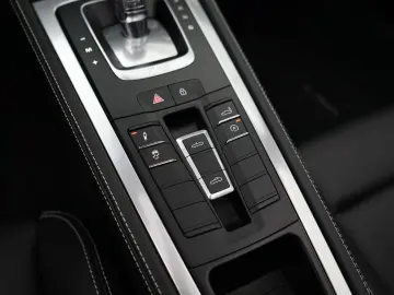 PORSCHE 718 Boxster Style Edition