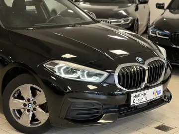 BMW 118i Advantage Aut Navi AHK LenkrHeiz LED WLAN