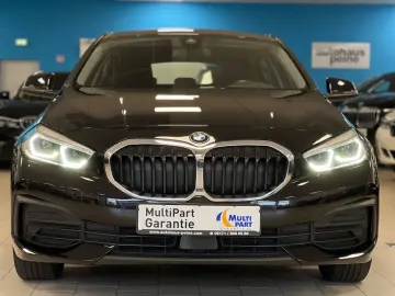 BMW 118i Advantage Aut Navi AHK LenkrHeiz LED WLAN