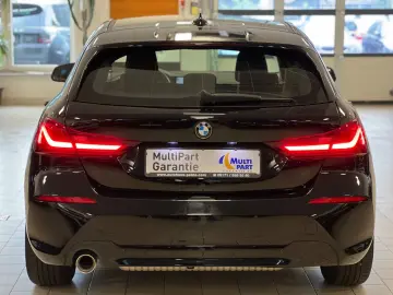 BMW 118i Advantage Aut Navi AHK LenkrHeiz LED WLAN