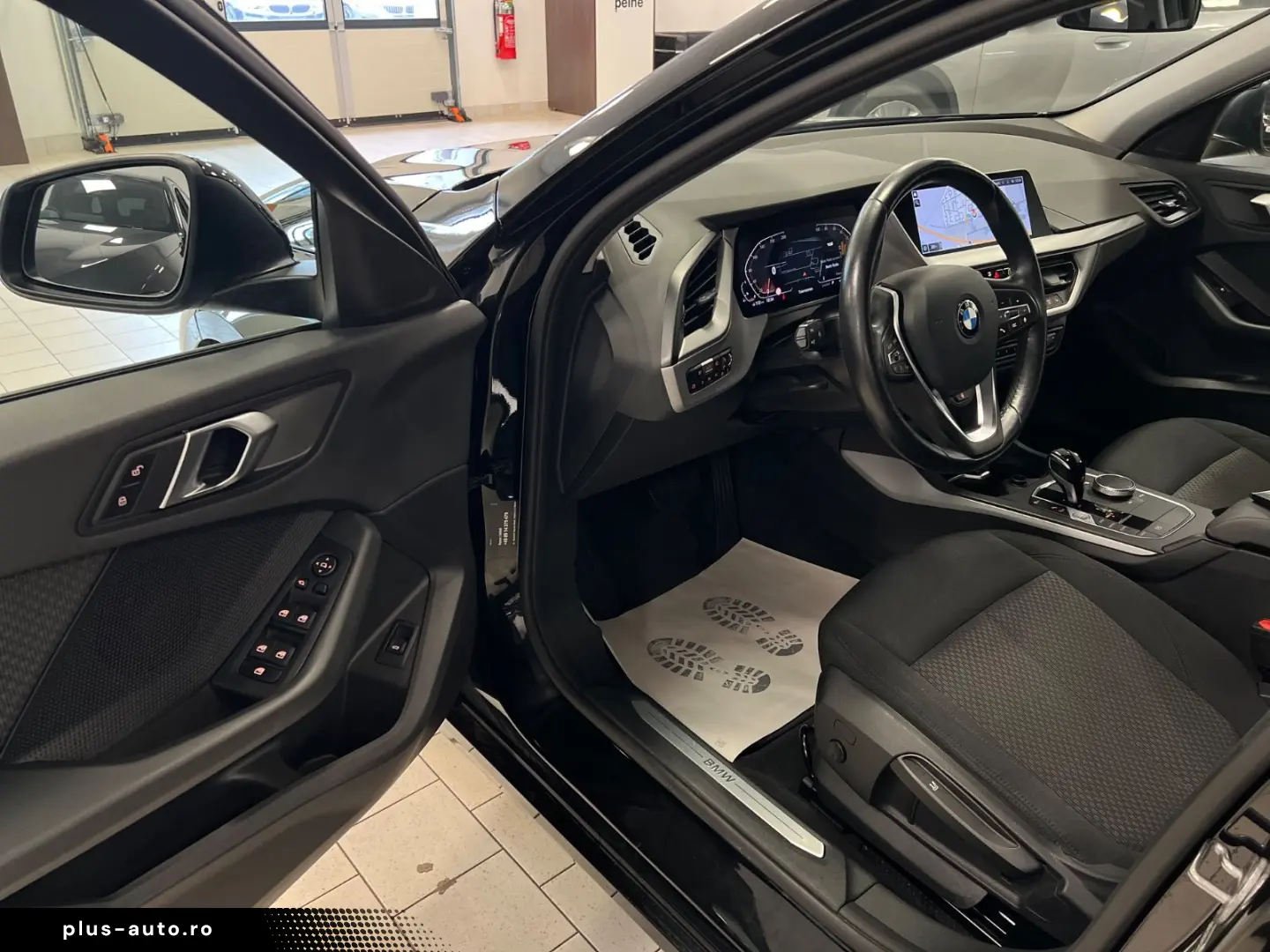 BMW 118i Advantage Aut Navi AHK LenkrHeiz LED WLAN