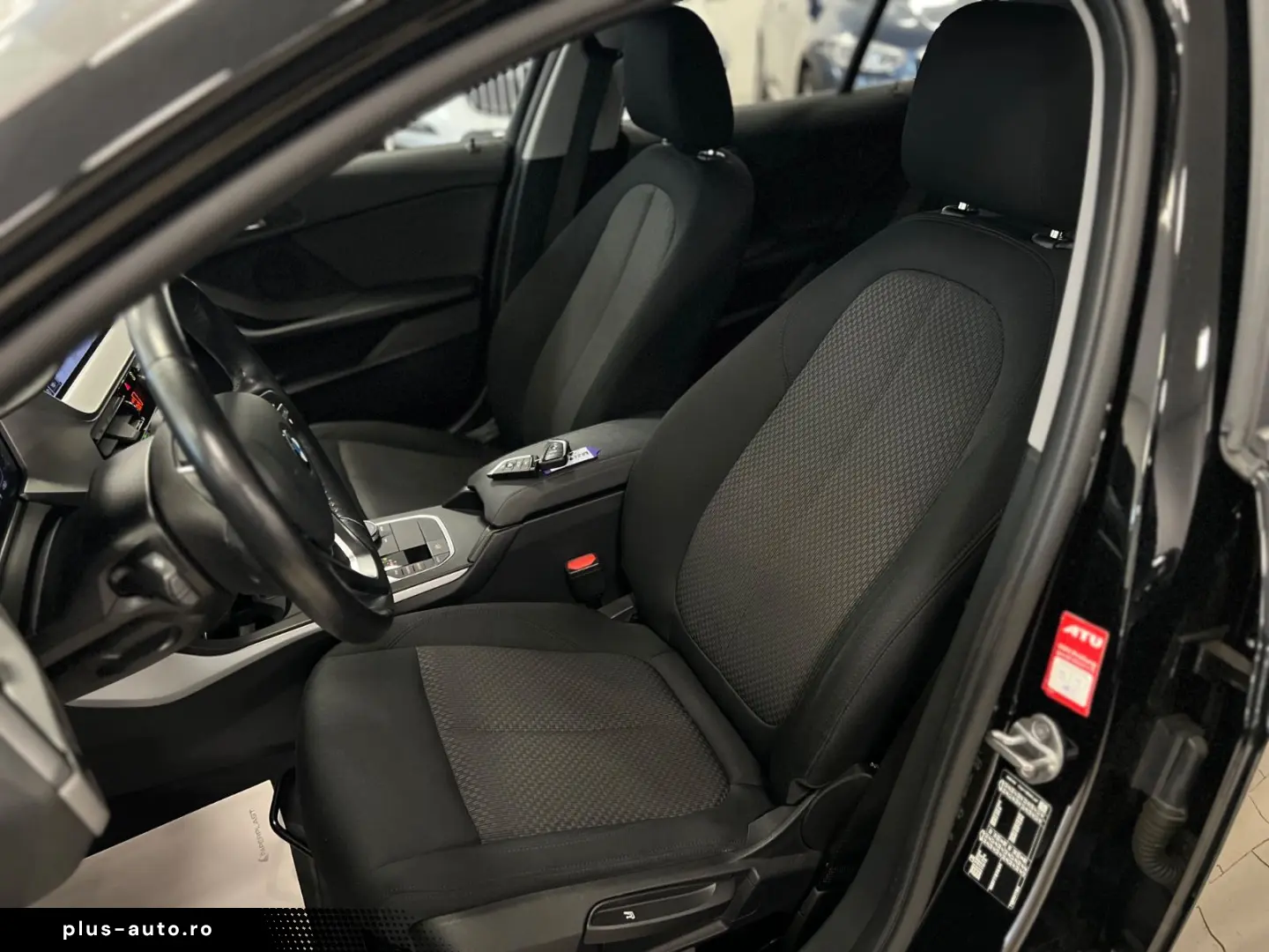 BMW 118i Advantage Aut Navi AHK LenkrHeiz LED WLAN