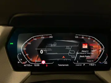 BMW 118i Advantage Aut Navi AHK LenkrHeiz LED WLAN