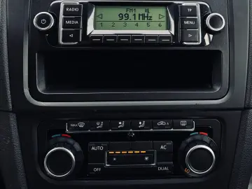 VOLKSWAGEN GOLF VI   FAB 02.2009   1.6 BENZINA 102CP