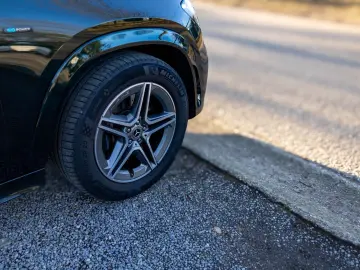 MERCEDES-BENZ 350 e 4MATIC AMG   Pano   360   Trekhaak