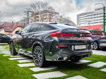 BMW X6 30d xDr. M-Sport Air susp. HK Ic.Glow Pano