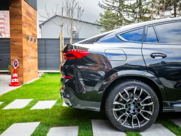 BMW X6 30d xDr. M-Sport Air susp. HK Ic.Glow Pano