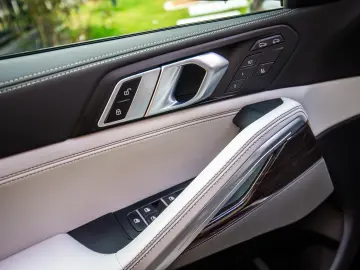 BMW X6 30d xDr. M-Sport Air susp. HK Ic.Glow Pano