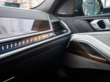 BMW X6 30d xDr. M-Sport Air susp. HK Ic.Glow Pano