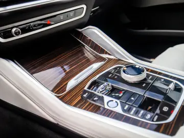 BMW X6 30d xDr. M-Sport Air susp. HK Ic.Glow Pano