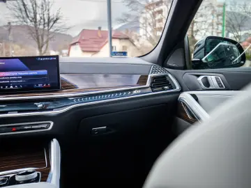 BMW X6 30d xDr. M-Sport Air susp. HK Ic.Glow Pano