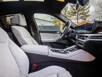 BMW X6 30d xDr. M-Sport Air susp. HK Ic.Glow Pano