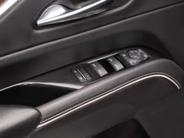 Cadillac Escalade -PREMIUM LUXURY PLATINUM-Autoutilitara N1G