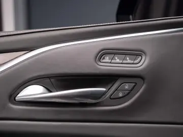 Cadillac Escalade -PREMIUM LUXURY PLATINUM-Autoutilitara N1G