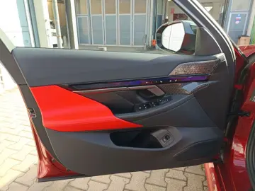 BMW M5 Touring xDrive CARBON BREMSE BOWERS & WILKINS