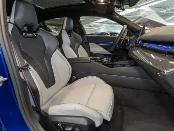 BMW M5 Limousine M Drivers Pano.Dach