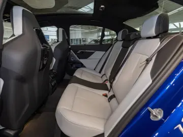 BMW M5 Limousine M Drivers Pano.Dach