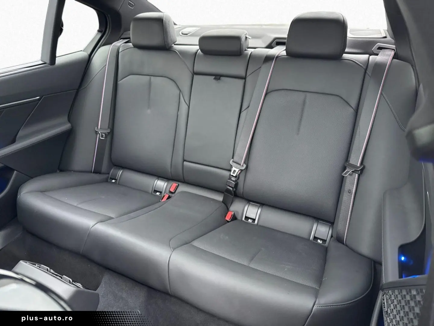 BMW M5 M Driver's Package 360  ACC Pano AHK B&W