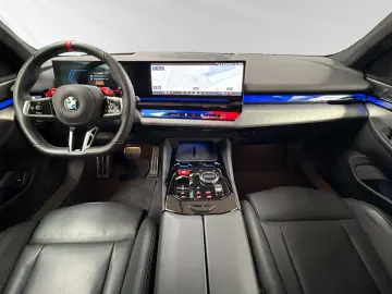 BMW M5 Touring MDriver'sPack. DA&PAProf. B&W