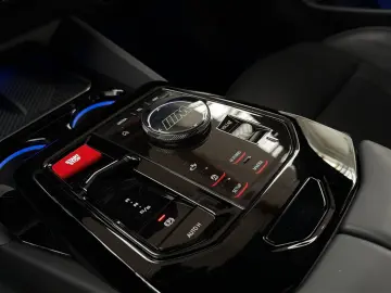 BMW M5 Touring MDriver'sPack. DA&PAProf. B&W