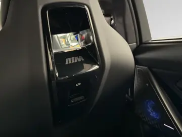 BMW M5 Touring MDriver'sPack. DA&PAProf. B&W