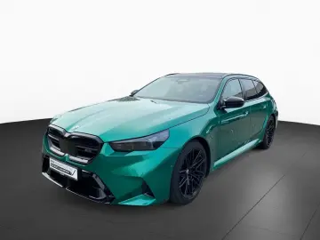 BMW M5 Touring DA-Prof HUD 360  B&W Sitzbel AHK 21