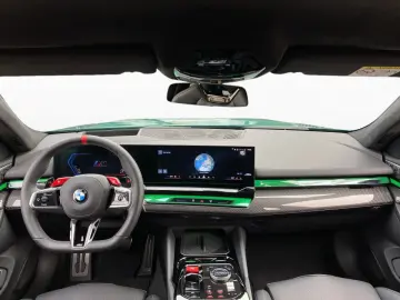 BMW M5 Touring DA-Prof HUD 360  B&W Sitzbel AHK 21