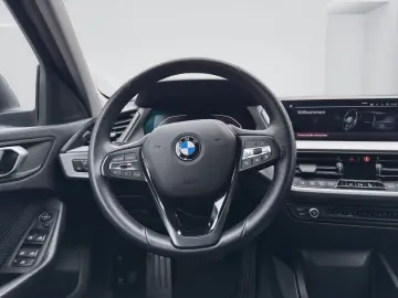 BMW 118i  Limousine Automatik  Advantage