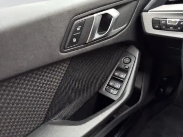 BMW 118i  Limousine Automatik  Advantage