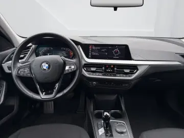 BMW 118i  Limousine Automatik  Advantage
