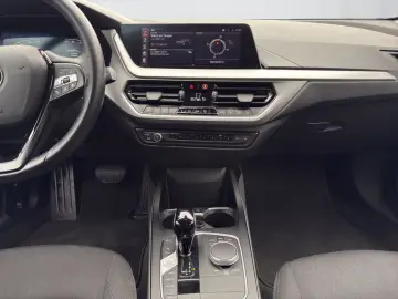 BMW 118i  Limousine Automatik  Advantage