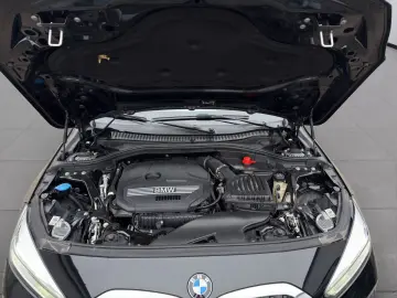 BMW 118i  Limousine Automatik  Advantage