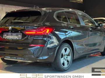 BMW 118i Advantage LED-LICHT SHZ KAMERA STAU-ASSIST