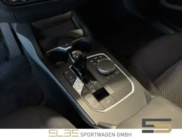BMW 118i Advantage LED-LICHT SHZ KAMERA STAU-ASSIST