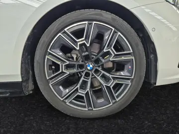 BMW 520i Limousine M Sport AHK 20 LMR Autobahnass.