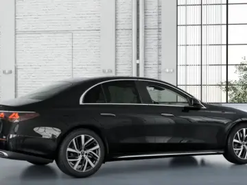 Mercedes-Benz E 200 4M Exclusive Prem  PANO