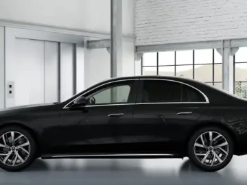 Mercedes-Benz E 200 4M Exclusive Prem  PANO