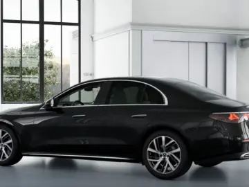 Mercedes-Benz E 200 4M Exclusive Prem  PANO