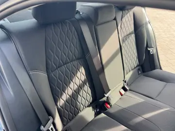 TOYOTA Corolla Hybrid 1.8 Comfort ACC Mehrzonenklima DA