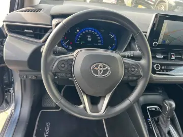 TOYOTA Corolla Hybrid 1.8 Comfort ACC Mehrzonenklima DA