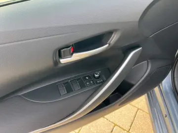 TOYOTA Corolla Hybrid 1.8 Comfort ACC Mehrzonenklima DA